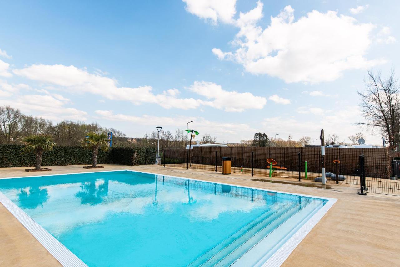 Vakantiepark Vinkenhof Schin op Geul Buitenkant foto