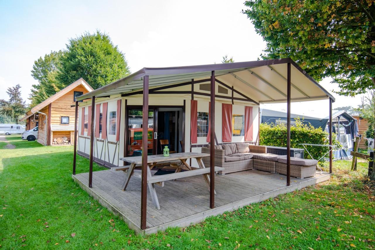 Vakantiepark Vinkenhof Schin op Geul Buitenkant foto